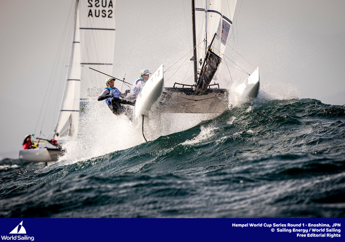 HEMPEL WORLD CUP SERIES 2020 Condizioni impegnative di vento e onda non fermano le regate di HWCS Enoshima